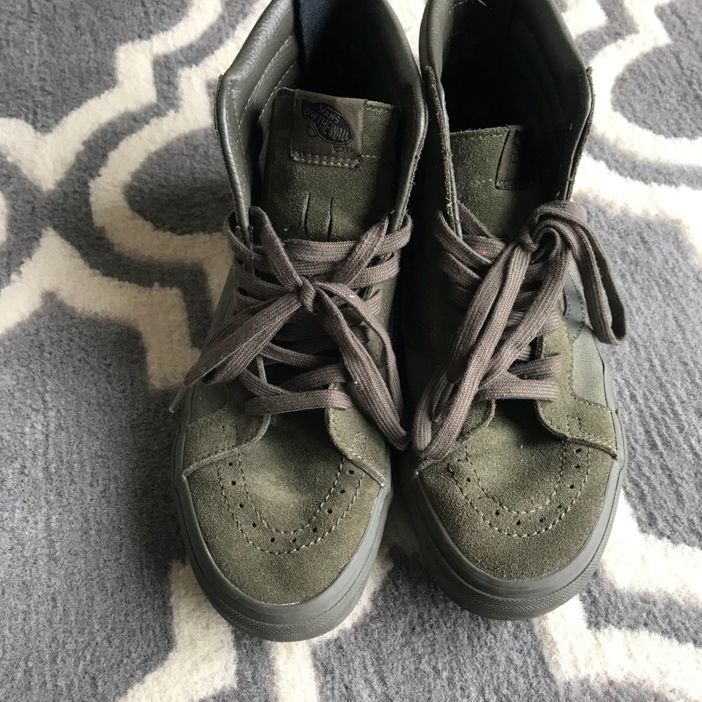 Vans - Picture 3 of 6